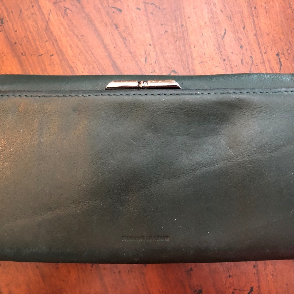 Kenneth Cole Reaction women’s wallet - Picture 2 of 8